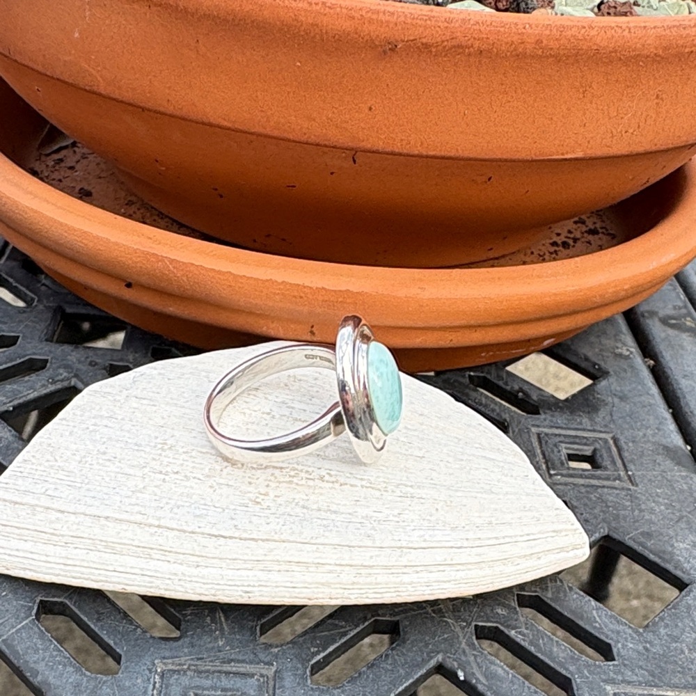 Sterling Silver Oval Larimar Ring Size 8 Modern Minimalist Cabochon Light Blue - Picture 11 of 11